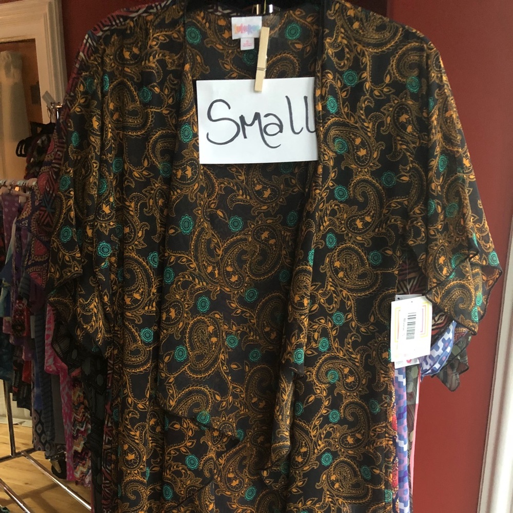 Lularoe Monroe kimono
